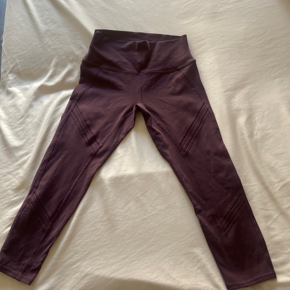 Alo Size Medium Purple Leggings